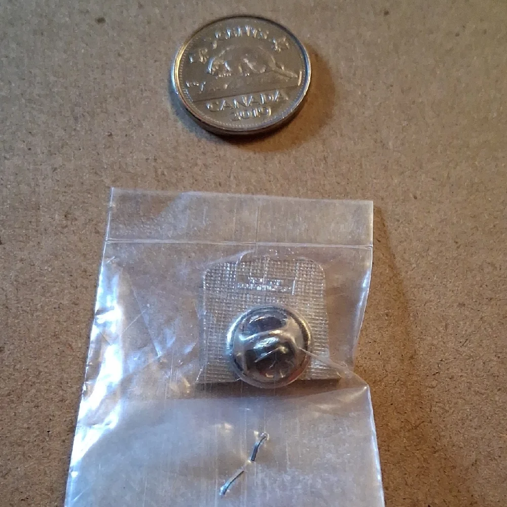 New York Rangers Pin - Picture 7 of 7